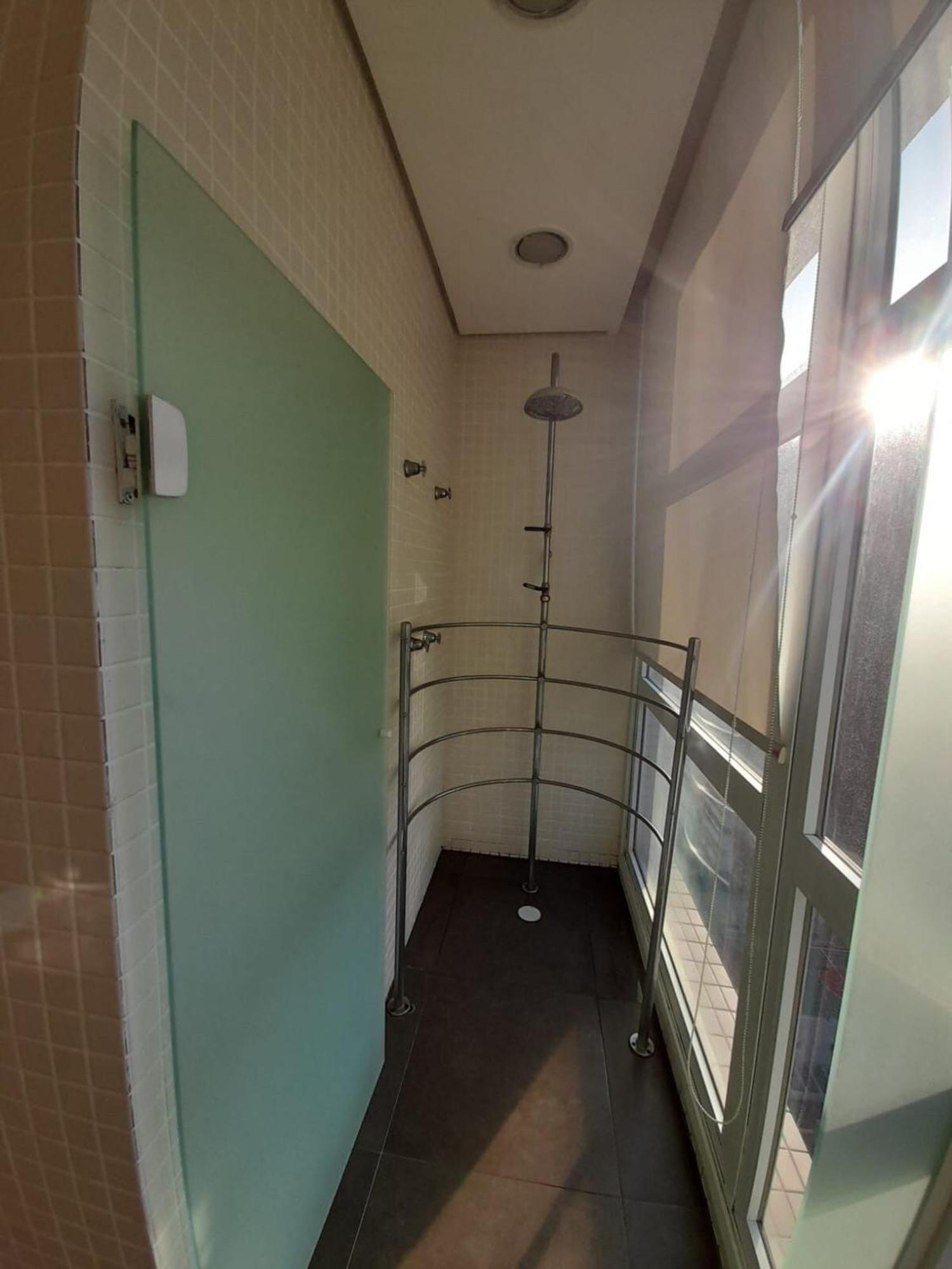 Lazer Completo Com Piscina E Sauna No Gonzaga ซันโตส ภายนอก รูปภาพ